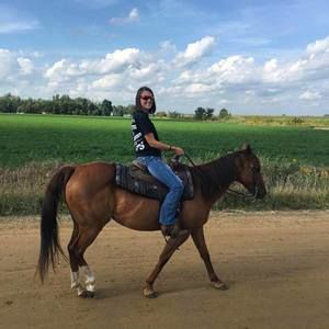 Meet your Posher, Jenny